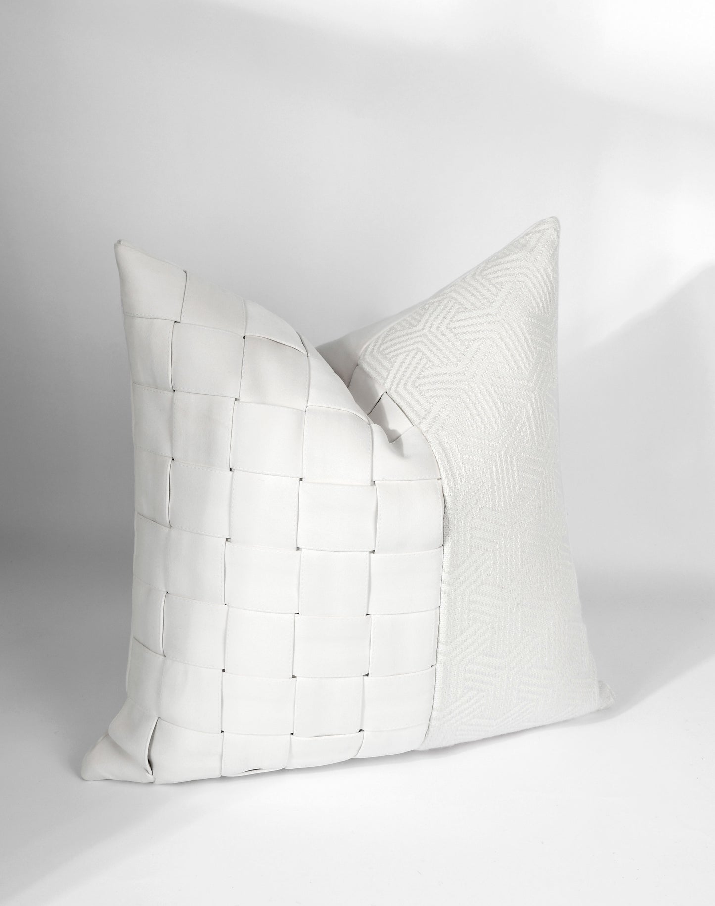 18x18in White Elegant Decorative Pillow